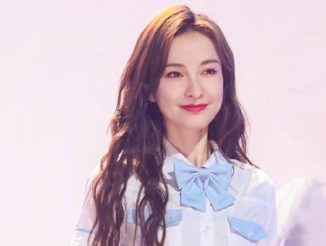 喵酱|吴昕忙疯了！缺席《大本营》活久见，录制《姐姐》淘汰赛太刺激