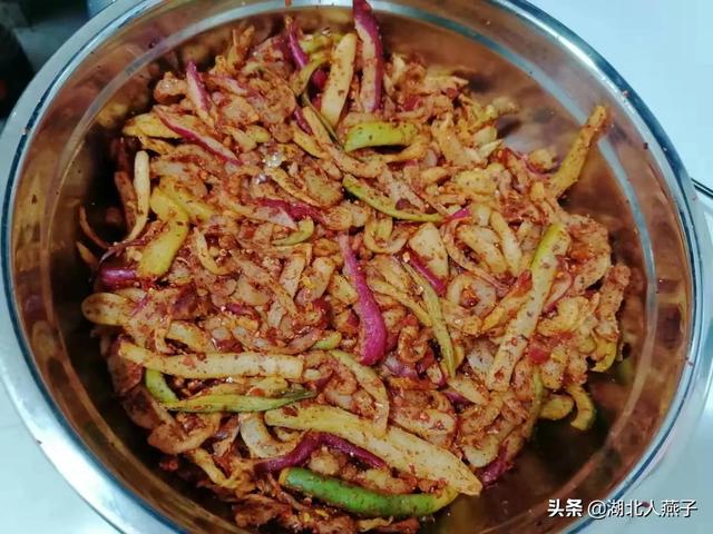 冬天腌萝卜干最快速的方法，无需太阳晒，三天就可以吃，又辣又脆