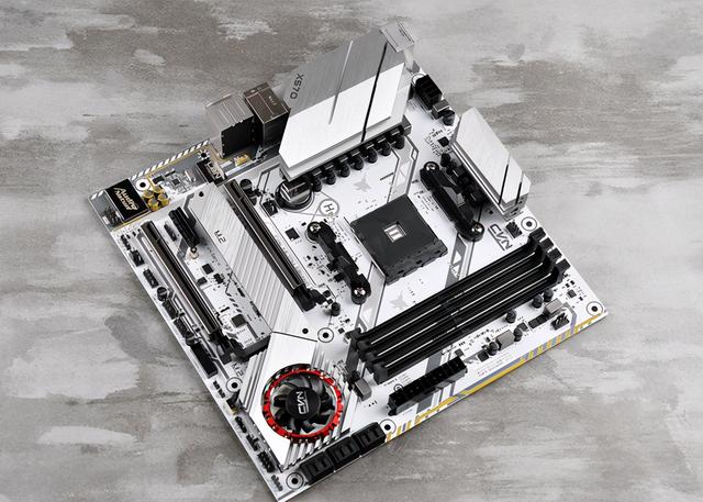 X570主板插两个PCIe 4.0固态 会影响显卡的速度么？