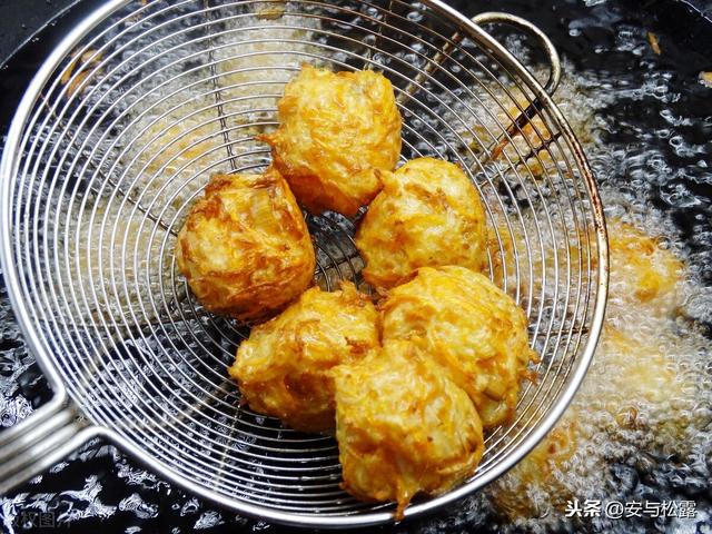萝卜炸素丸子，外酥里嫩口感香甜，做法超简单的家常菜，可做零食