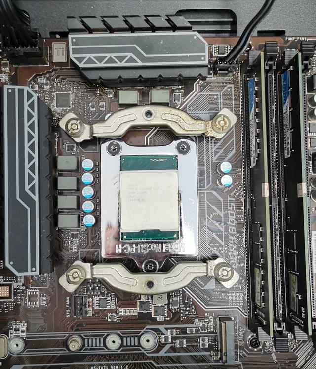 2千元内的完美电脑，用260元的QL3X组33万分游戏主机