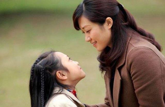 超级宝妈@儿子被幼儿园劝退，宝爸求情无果晒出聊天记录，网友看后：活该