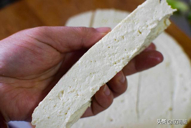 自己在家做豆腐，连老妈都竖起了大拇指，入口甘甜清水煮了都好吃