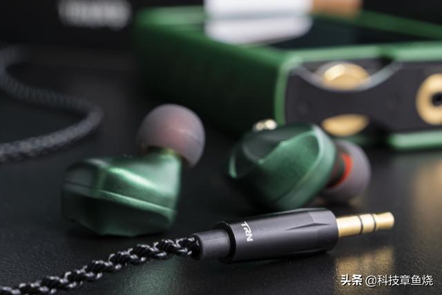 千元内七单元耳机的音质靠谱吗？先试试这条TRN VX