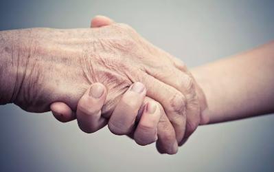 好消息！老人可到社区医院签约家庭医生！慢性病纳入管理随访