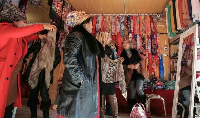 旅行柚子君▲新疆伊犁伊宁市汉人街大巴扎游记