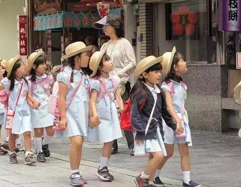 #超级宝妈#日本幼儿园的安全教育有多“狠”?这3方面就值得中国家长深思