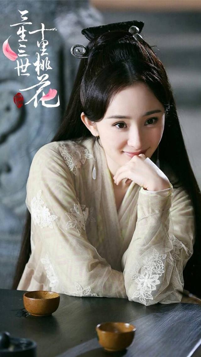 瓶的盖儿|杨幂虽照朴素，但也迷人