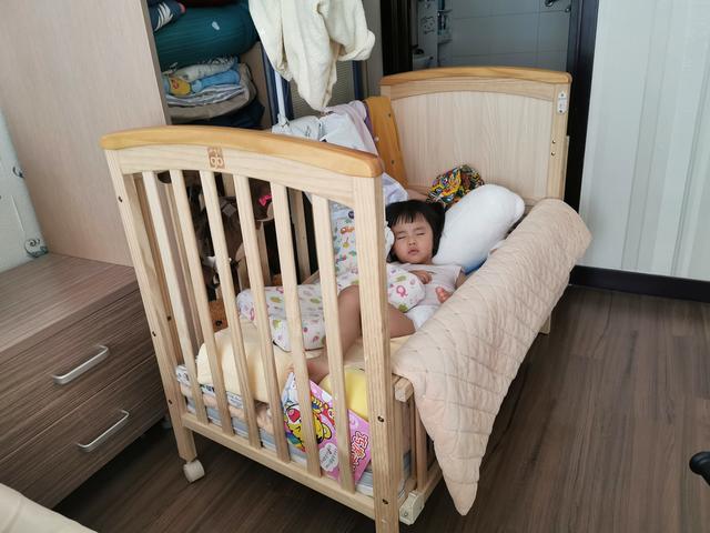 相亲相爱|第915天 英语超级写作奶爸,以双语日记倾心记录女儿生活