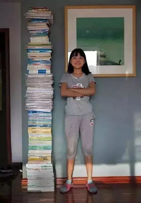 [暖先生格调]初三生父亲晒出女儿中考图，看哭万人： 孩子，读书虽苦，却是最容易的那条！