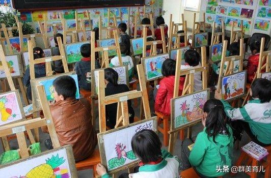 「超级宝妈」孩子画什么像什么，家长引以为傲，专家看后却不这样认为