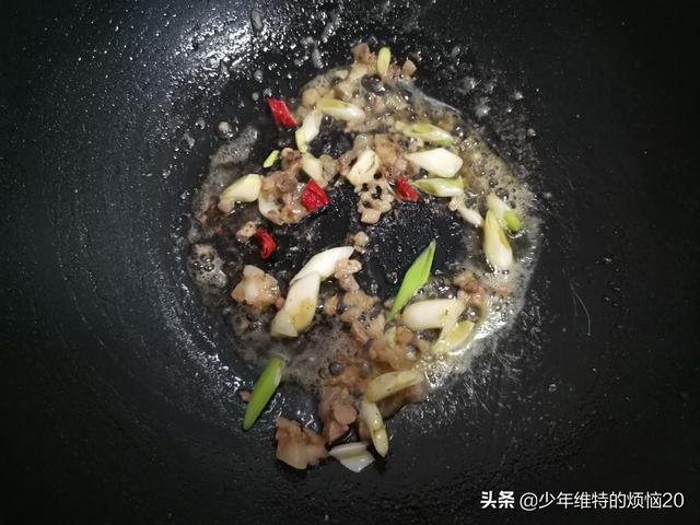 天冷了，此菇别错过，简单搭配出锅快，实惠又下饭，好吃不怕胖