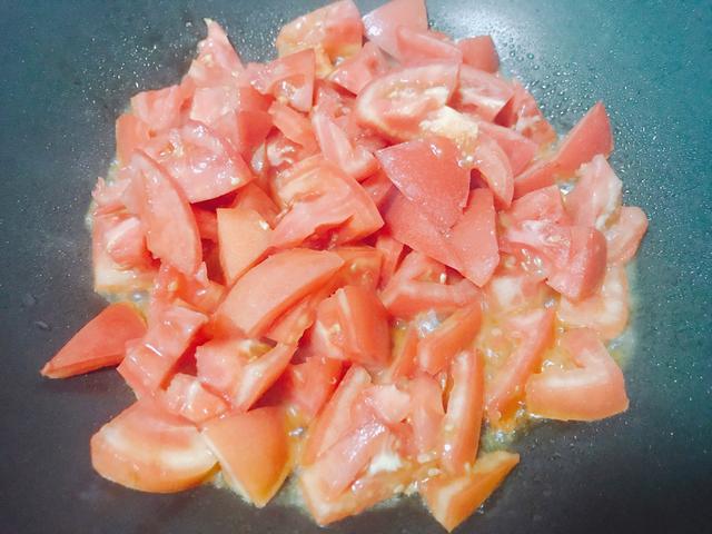 简单的疙瘩汤的做法，10分钟就能出锅，一碗下肚浑身都暖和