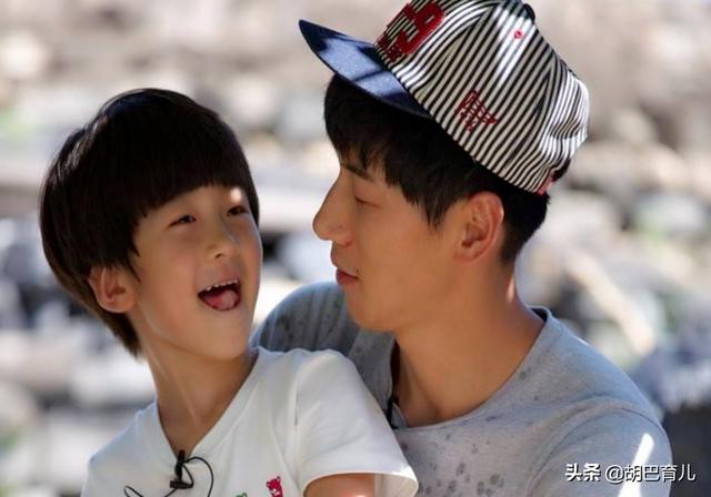 #你的育儿经#“我要你和爸爸离婚”，儿子和父亲“争风吃醋”，妈妈悔不当初