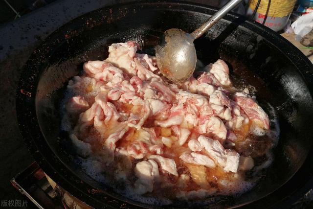 北方的“压缩肉”，50一斤，虽然贵但吃的人不少，酥而不腻劲道