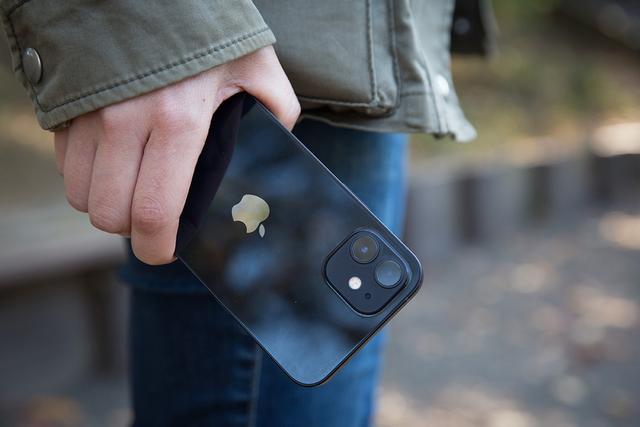 iPhone13新消息，机身厚度将增0.26毫米