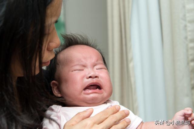 「你的育儿经」照顾新生儿，别什么都听老人的，别因这些误区伤害到宝宝健康