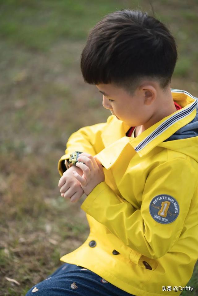 旗舰对决-为何近一倍差价？360儿童手表S2与小天才Z6横评