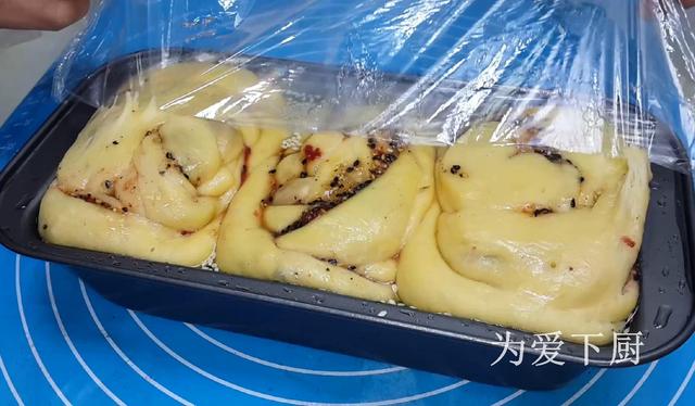 面包这做法太神奇了，不用烤不用烙，个个松软香甜，真的越嚼越香