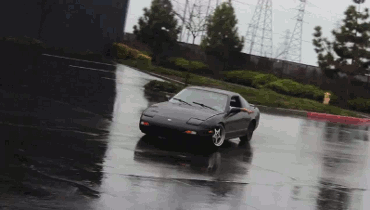 搞笑gif,被家里宠坏的孩子进入社会的样子