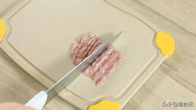 [你的育儿经]买的面条不一定好，自制的健康又放心，宝宝吃着开心又骄傲