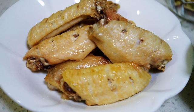 想吃麻辣香锅自己做，20元吃到撑，有荤有素，老公看了流口水