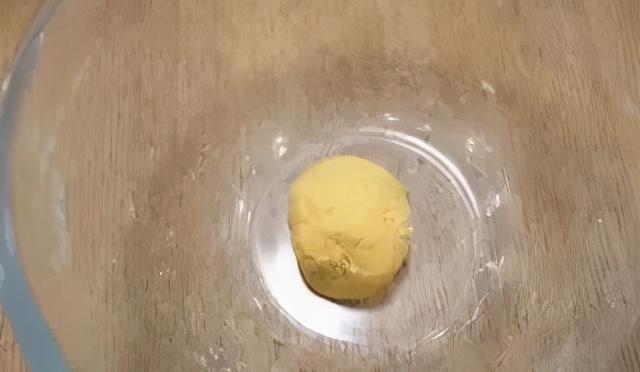 馒头变着花样做，松软可口，好吃又养胃，孩子吃得不亦乐乎