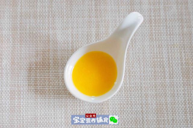 「超级宝妈」春季吃它正合适，一口平底锅就能做！宝宝舔着手指吃光宝宝辅食