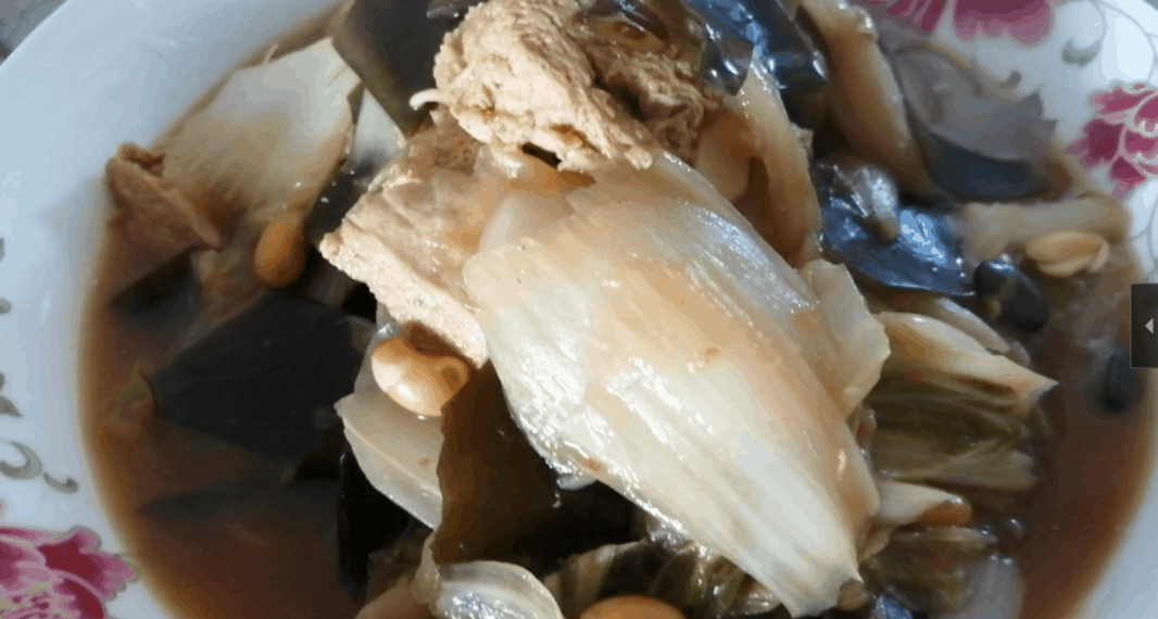 北方人的家常菜：海带白菜烧冻豆腐