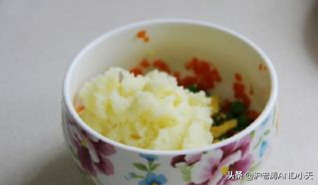 【超级宝妈】小孩子,不肯好好吃饭怎么办?这样做让他抢着吃!