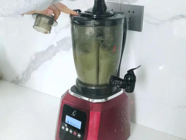 女生必备的暖宫神器，自己在家煮一煮，熬一熬，这样就能做出来