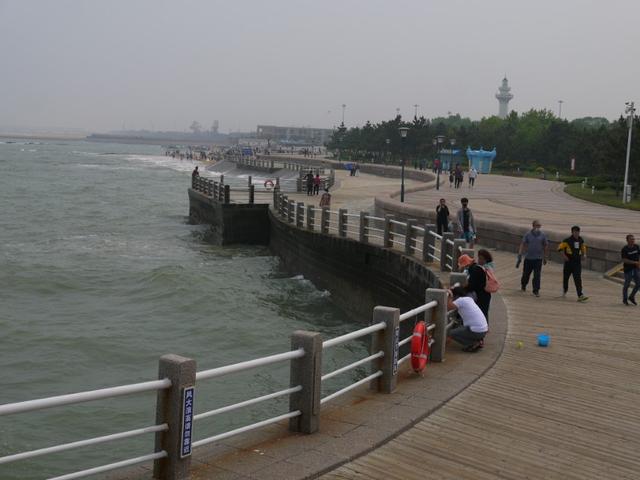 旅行百事通▲日照灯塔风景区海边游玩(1)