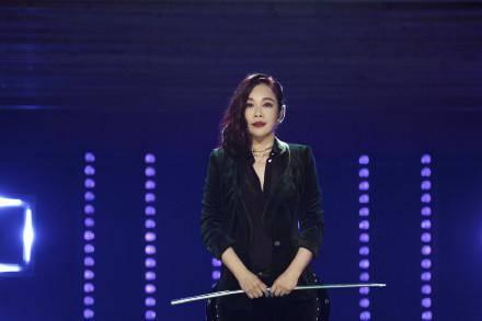 纵相新闻|只有女明星才能＂乘风破浪＂吗？