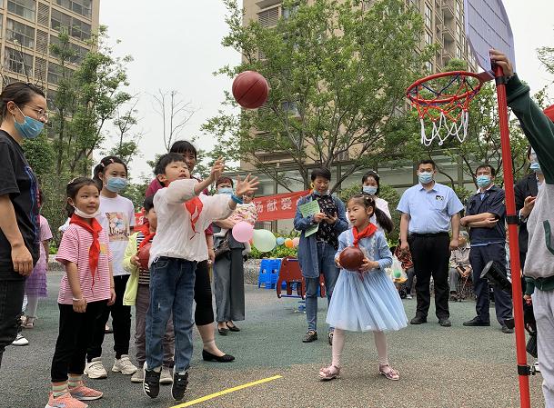 中国江苏网|欢乐过“六一”江心洲洲岛儿童乐翻天