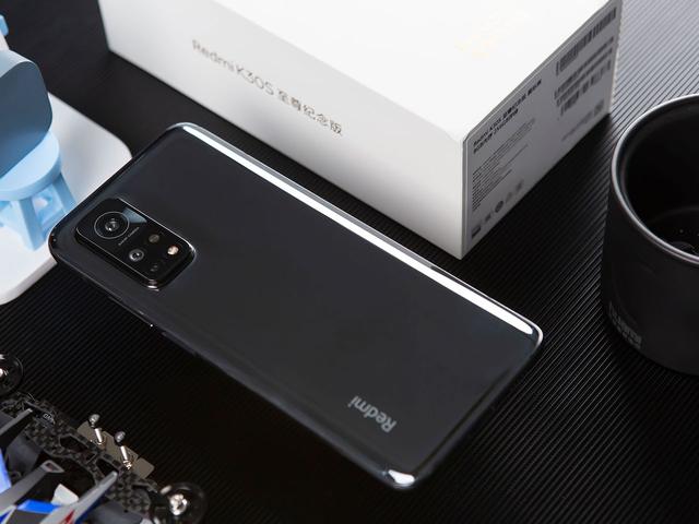 Redmi K30S 至尊纪念版图赏 大眼萌造型另辟蹊径