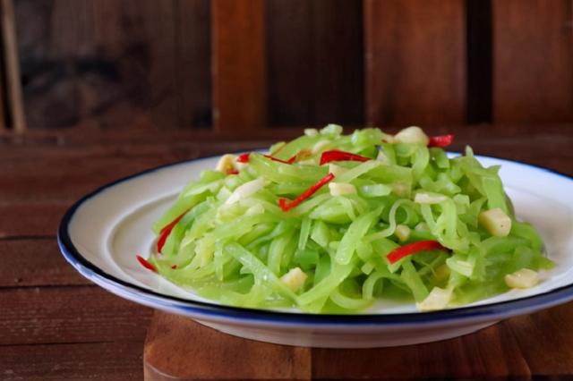 现在吃它正当时，3分钟就能搞定的家常菜，全家人爱吃我也轻松