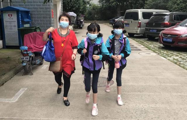 超级宝妈|都是超高龄产子,盛海琳后悔了田女士却没有,三大原因很现实