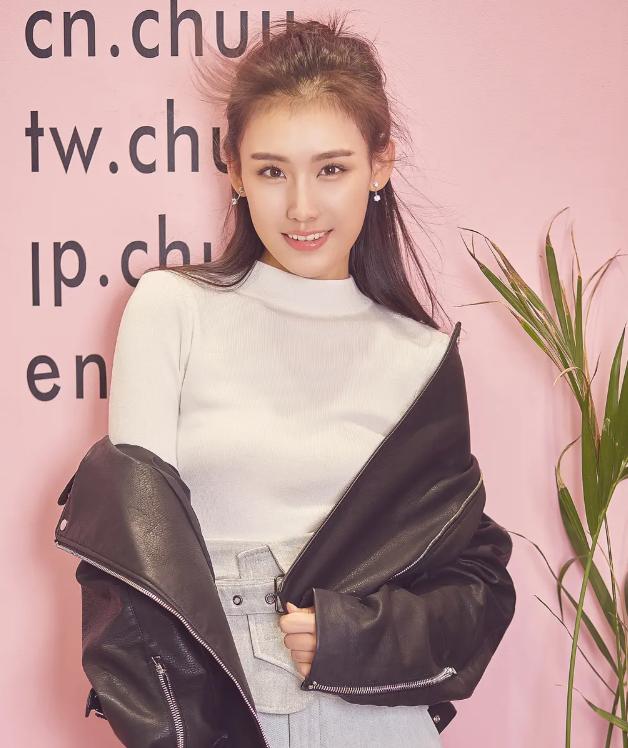 吃橘子的丸子|她曾暗讽28岁的黄圣依人老珠黄，因长相被杨子力捧，现在混成18线