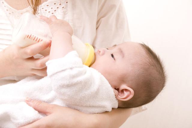 奋斗吧小青年|母乳量到底够不够？？？如何评估宝宝的摄入？