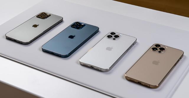 旗舰之争，mate40，iPhone12极致对比，谁才是机皇