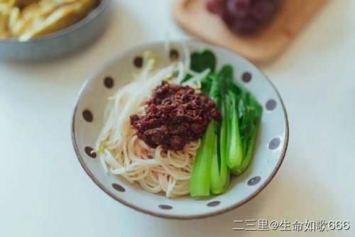 第八届里友周末美食大“晒”！酸汤水饺、香锅、洋芋豆腐烩长面...你吃的啥？