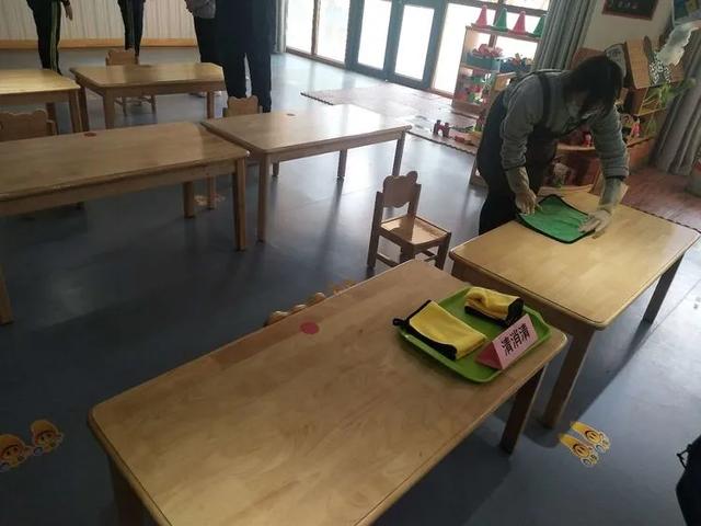 [你的育儿经]丛台区教体局防冠办到阳光东尚幼儿园指导开学防控演练