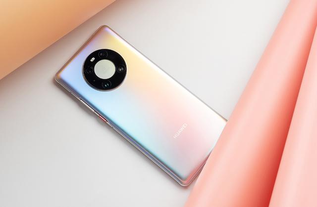 神秘、极光般的秘银色Mate40，网友有争议，你如何评价？