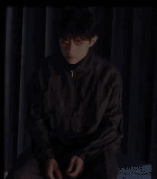 易烊千玺KINFOLK夏季刊封面花絮动图，那个绅士礼太有爱|电影工厂