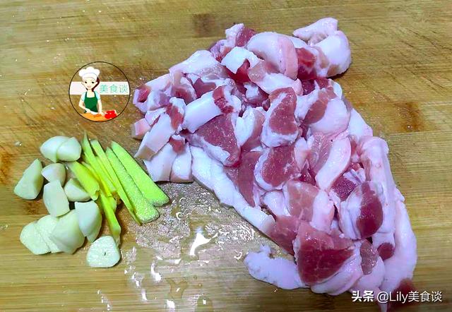 天冷了，炖上一锅这美味，营养又美味，大人孩子都爱吃，温暖过冬