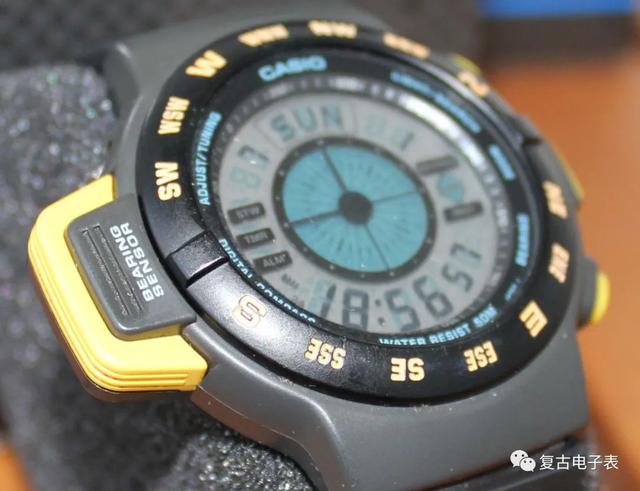 卡西欧首款罗盘功能手表——CASIO CPW 100