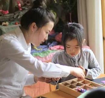 你的育儿经▲面临开学，幼儿园老师朋友圈惹家长众怒，园长：已报警