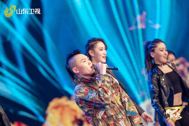 【齐鲁网】《我的城 我的歌》“高音疯子”张玮改唱“诗意民谣”引期待