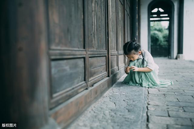 你的育儿经|孩子写的诗“我站在人群里，孤独得就像P上去的”15首孩子写的诗