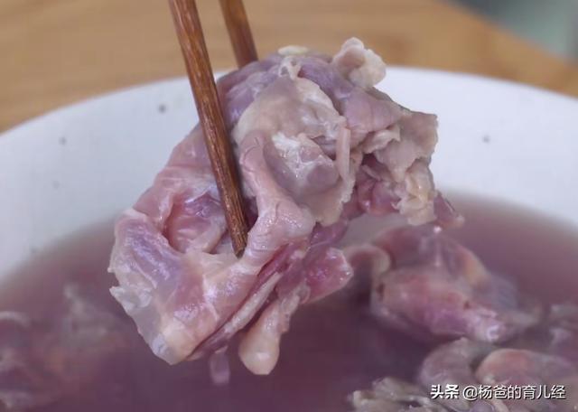 孩子爱吃的土豆肥牛饭，肉嫩鲜香，营养解馋，吃了一次还想吃